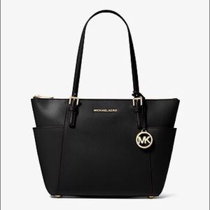 Jet Set Large Saffiano Leather Top-Zip Tote Bag